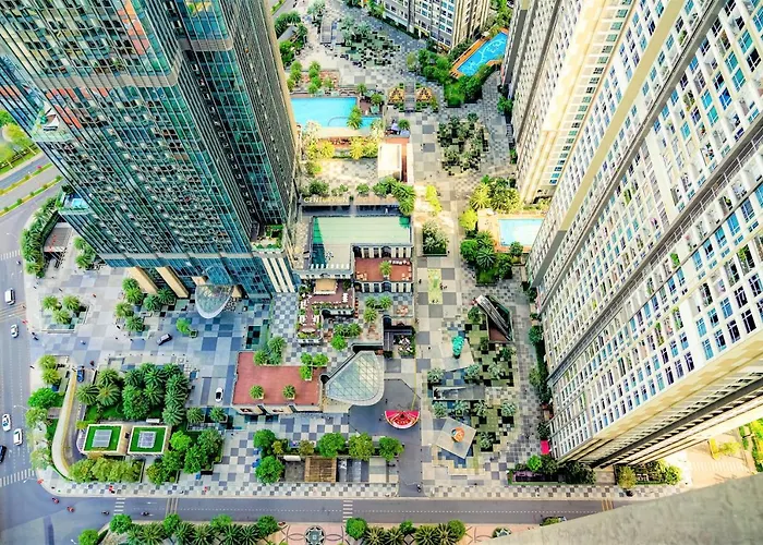 Moxy Hcmc Aparts - Vinhomes Central Park, Ice Rink